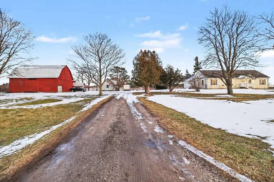4646 N Anderson Road, Ludington, MI 49431 - Image #2