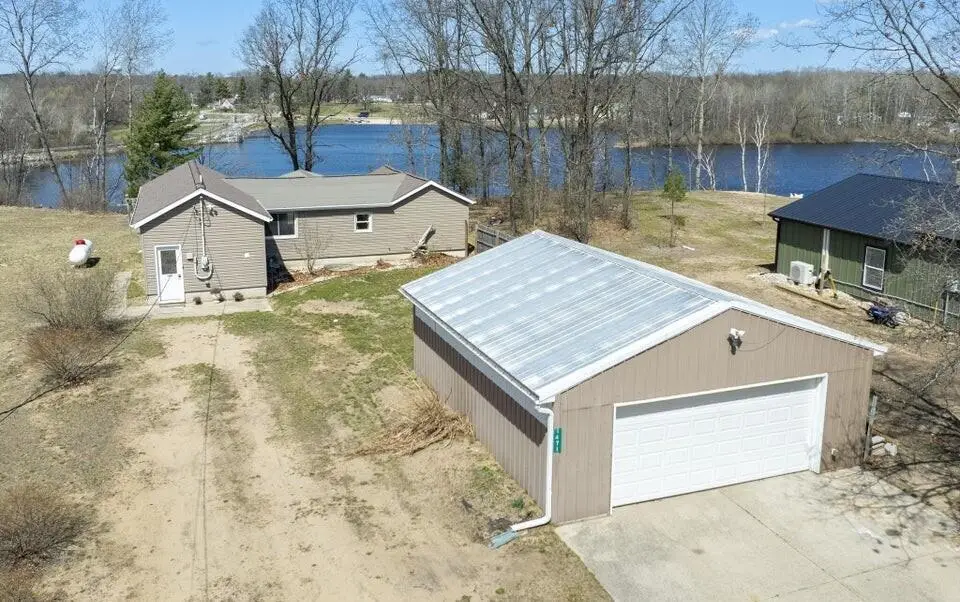 1471 E Beechwood Lane, Everett, MI 49349 - #1