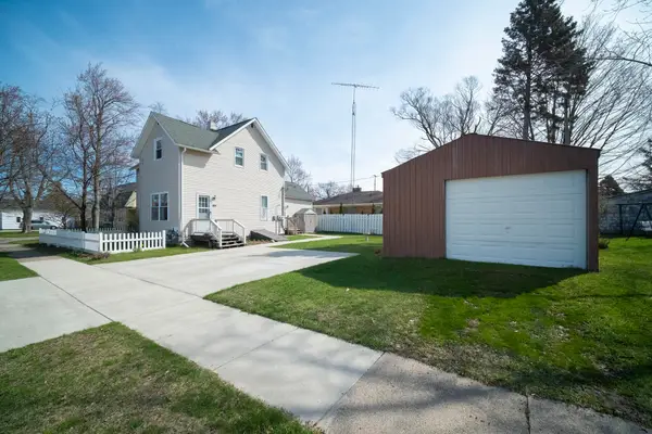 257 2nd Avenue, Manistee, MI 49660
