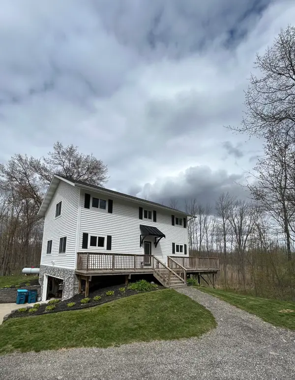 3776 N Sturgeon Road, Midland, MI 48642
