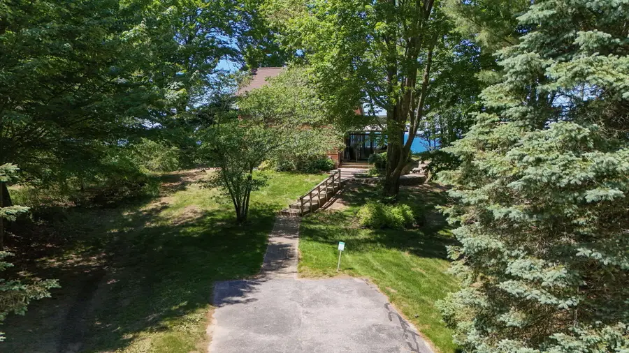4616 W Fox Farm Road, Manistee, MI 49660 - #2
