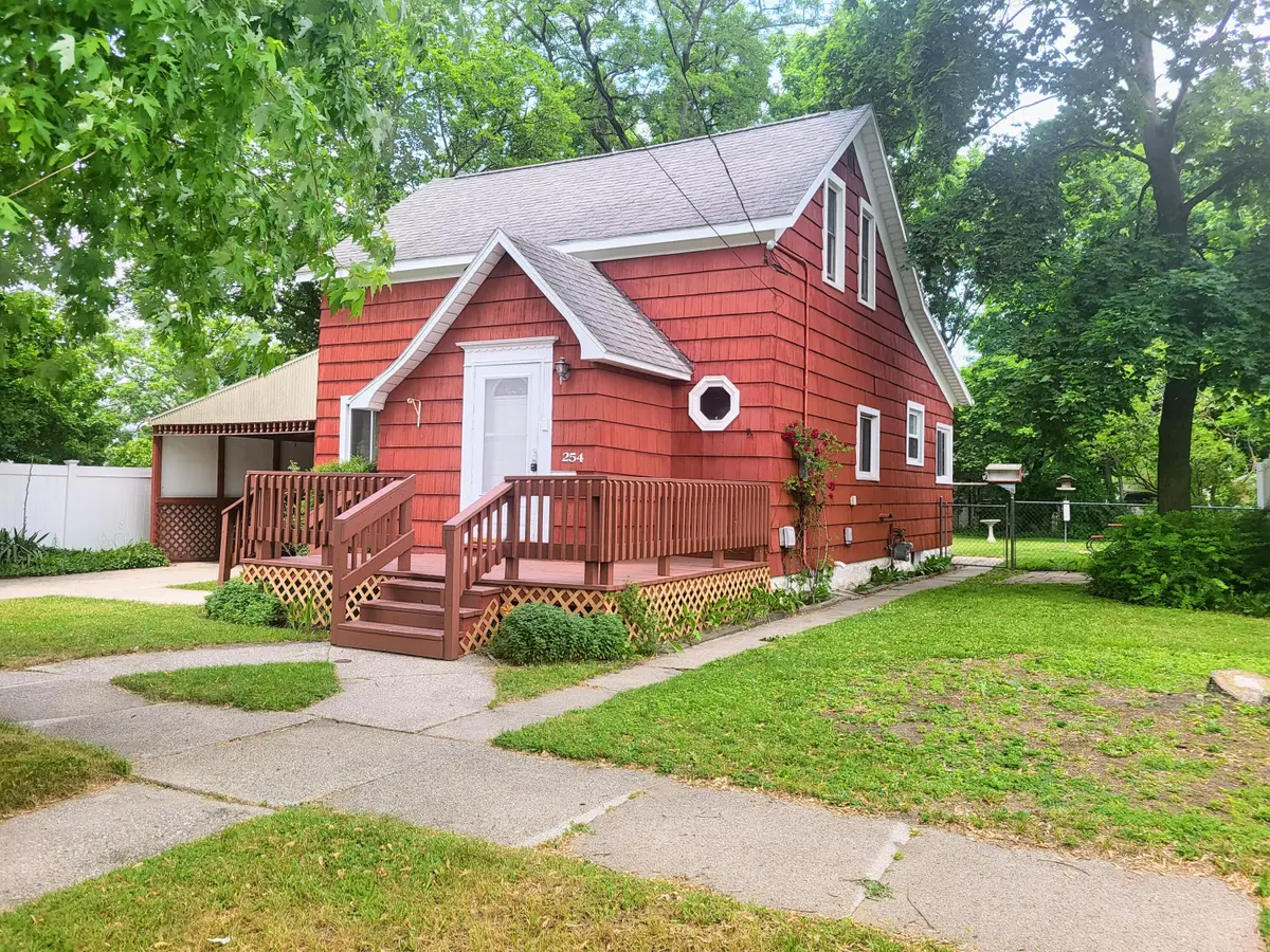 254 4th Avenue, Manistee, MI 49660 - #1
