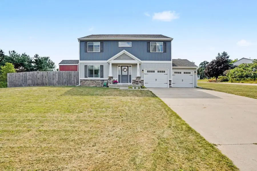 853 N Michigan Avenue, Fremont, MI 49412 - #2