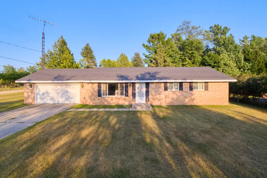 8807 Lake Park Drive, Onekama, MI 49675 - #3