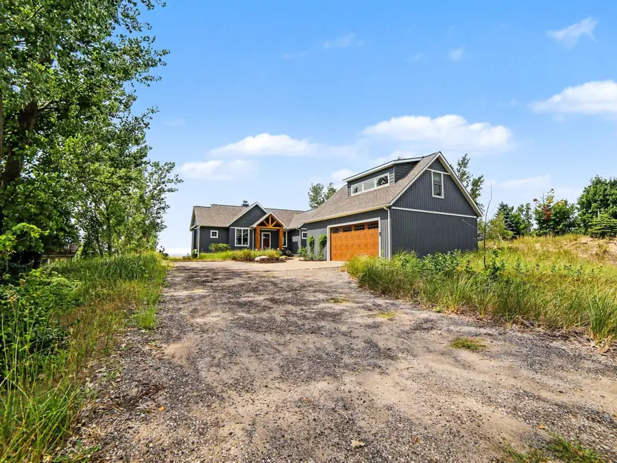 143 S Lighthouse Drive, Mears, MI 49436 - #2