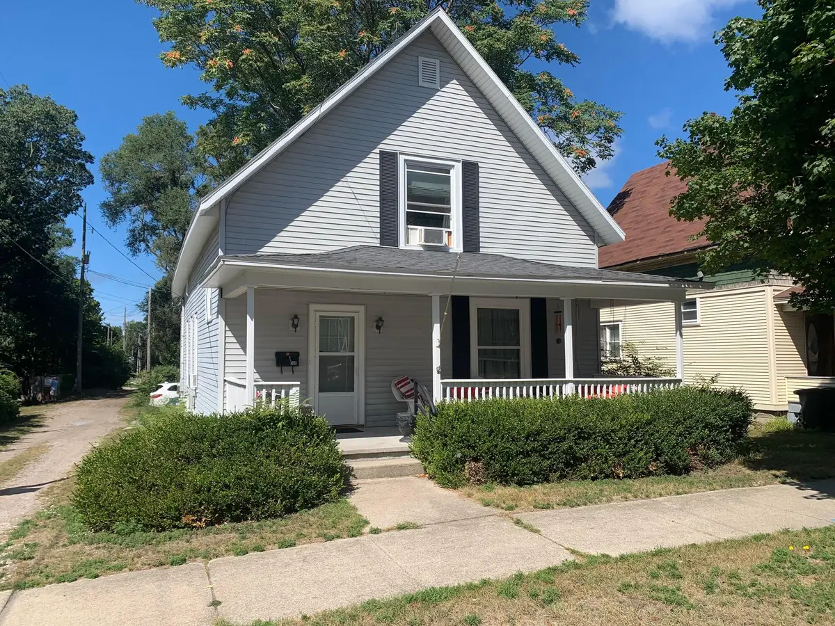 506 S Washington Avenue, Ludington, MI 49431 - #1