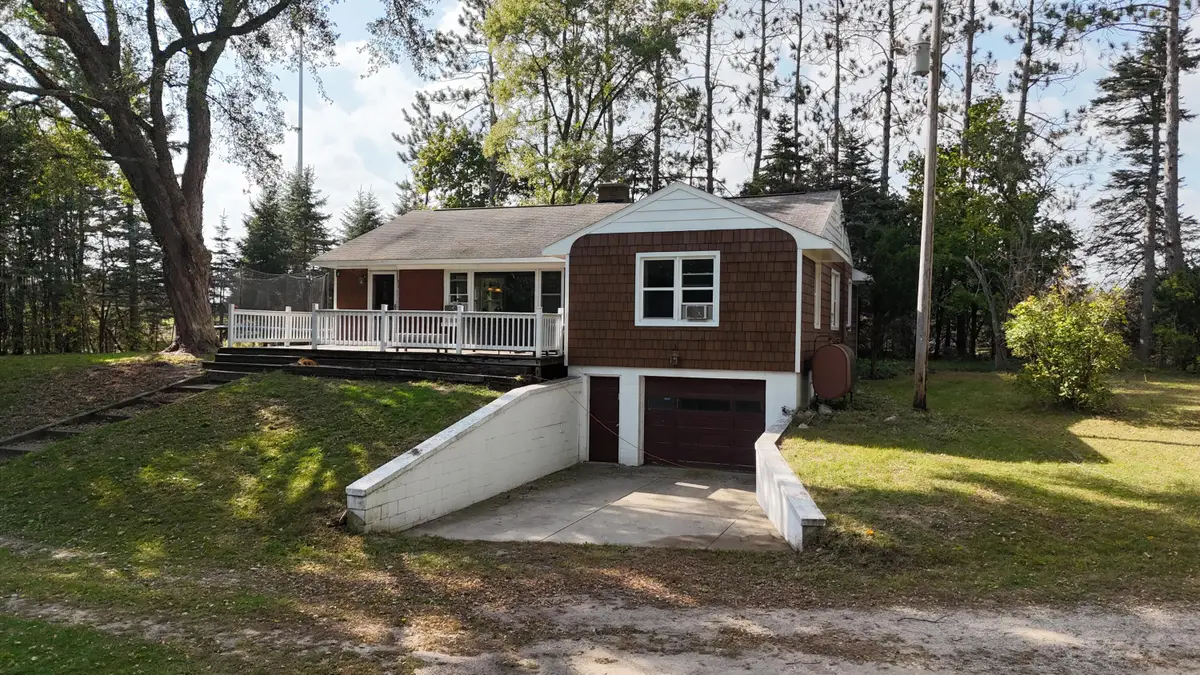 10017 M-115, Cadillac, MI 49601 - #1