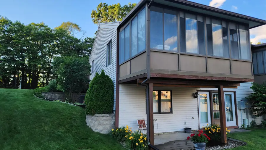 1136 SW Bayshore Drive SW, Cutlerville, MI 49315 - #2