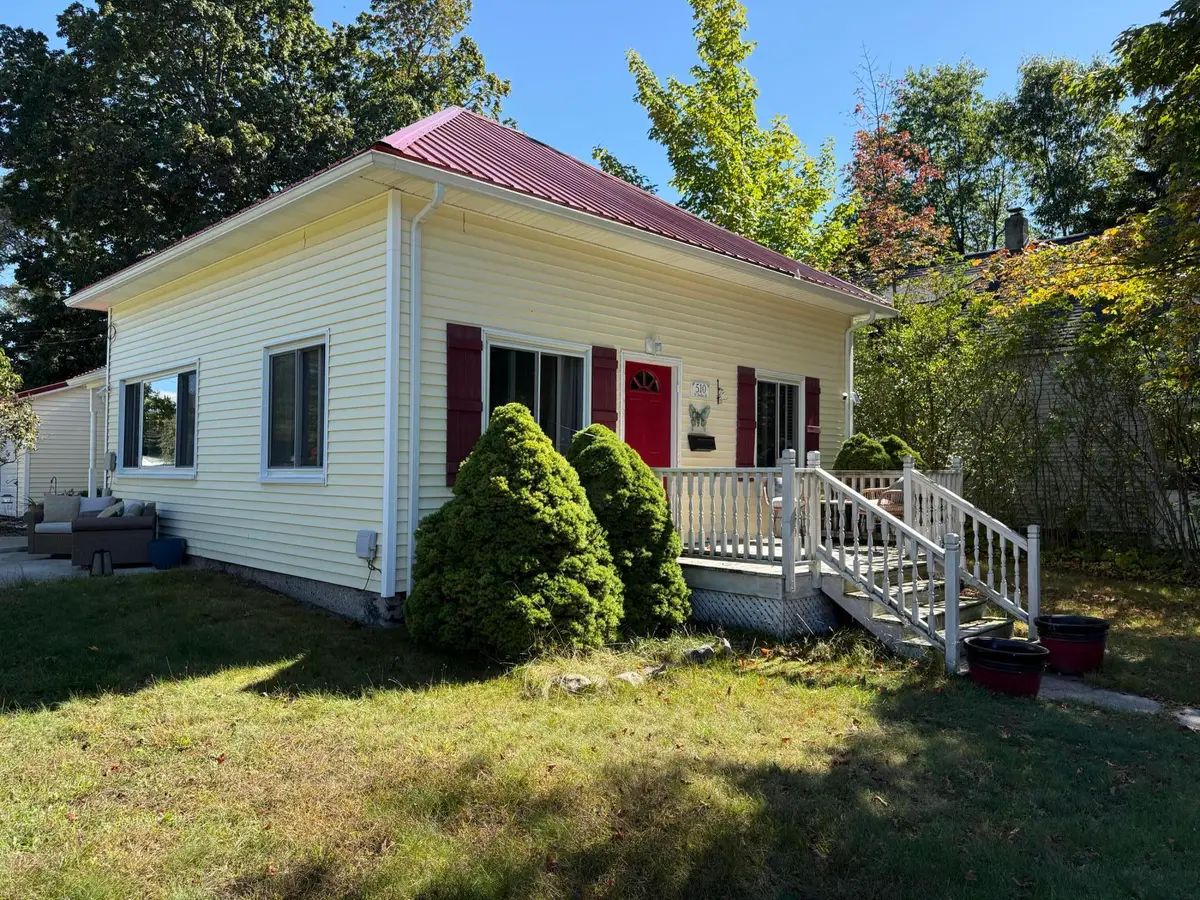 510 N Delia Street, Ludington, MI 49431 - #1