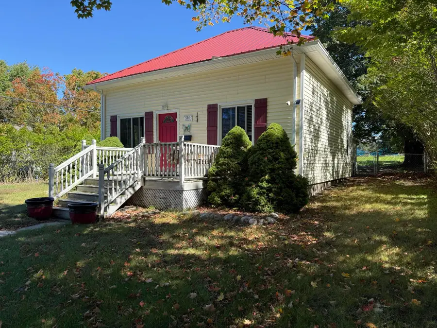 510 N Delia Street, Ludington, MI 49431 - #2