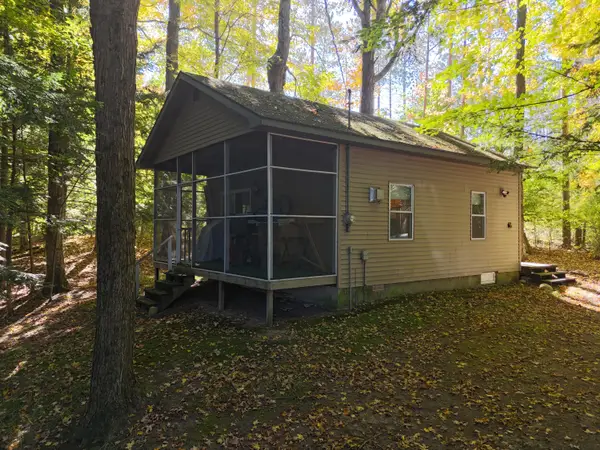 4257 Schnieder Road, Manistee, MI 49660