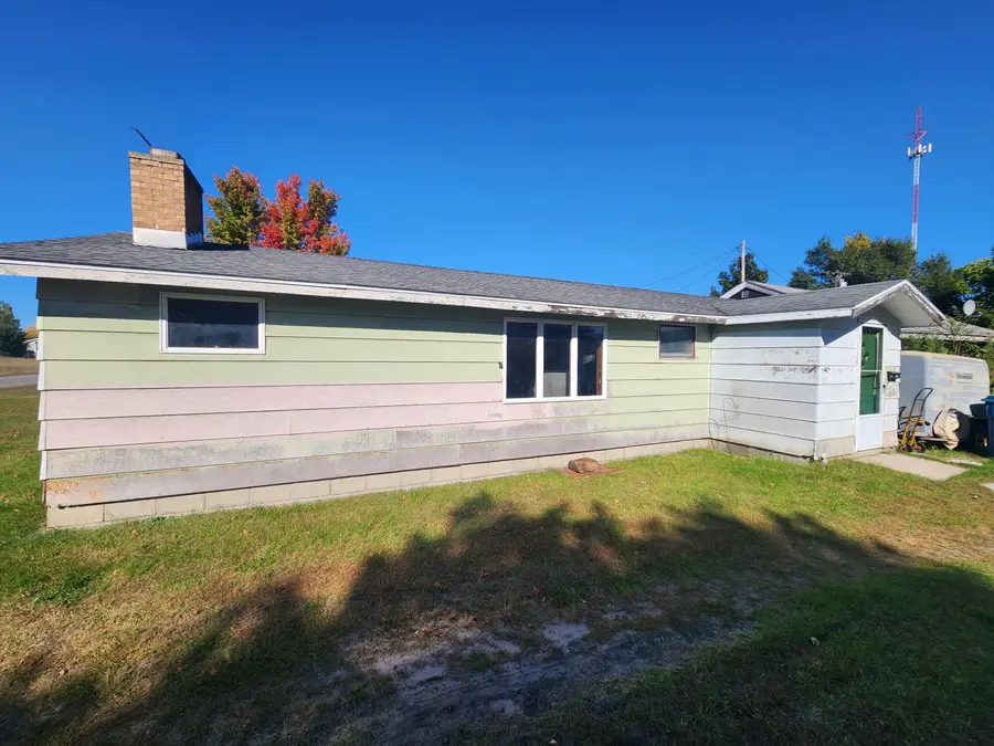 1735 Maywood Avenue, Manistee, MI 49660 - #2