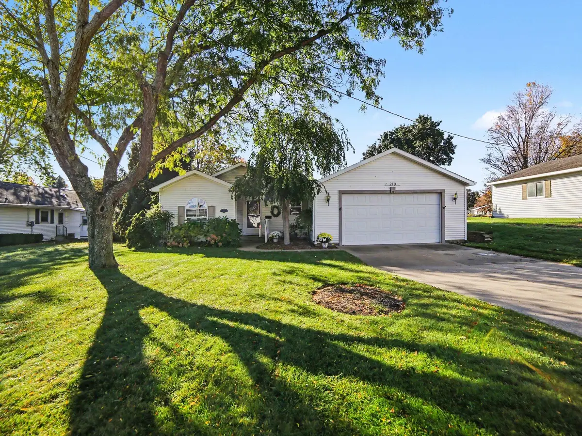 210 W Lake Street, Hart, MI 49420 - #1