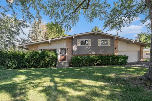 300 Maplecrest Avenue, Sturgis, MI 49091