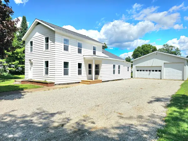 207 S Company Street, WhitePigeon, MI 49099