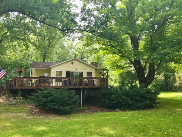 11448 Riverside Drive, WhitePigeon, MI 49099