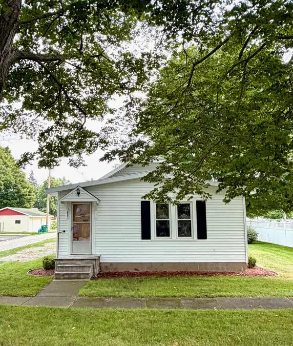 215 S Jane Street, Centreville, MI 49032