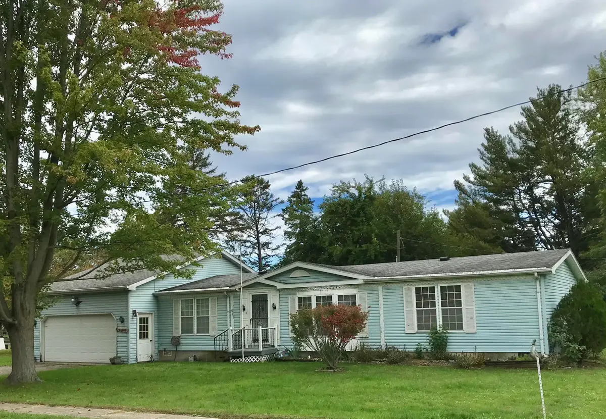 106 W Vermont Avenue, White Pigeon, MI 49099 - #1