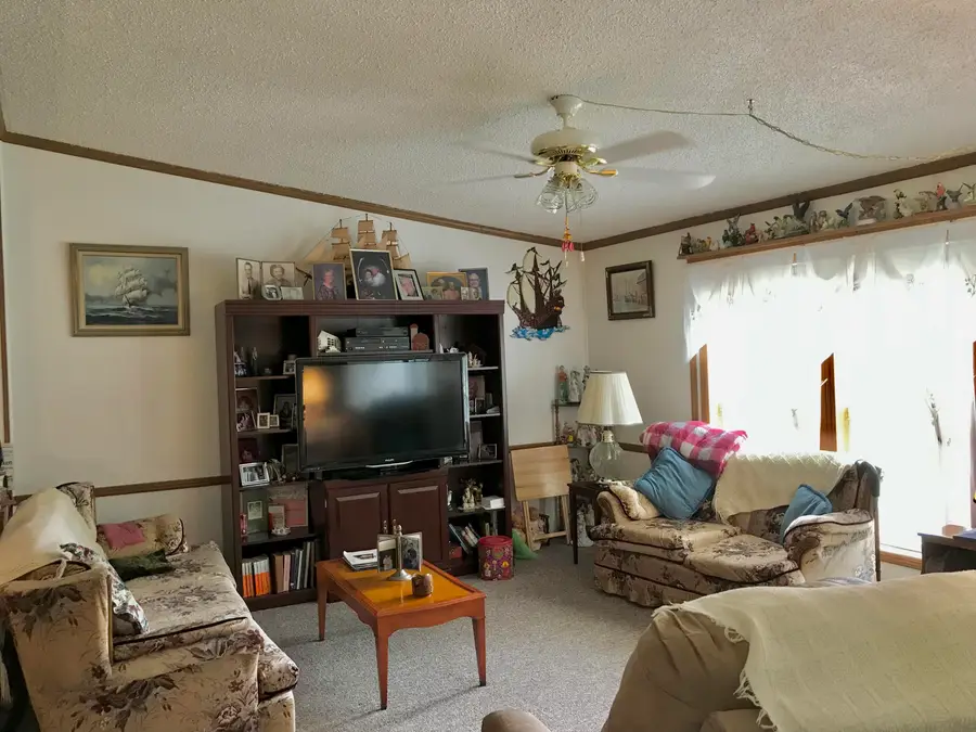 106 W Vermont Avenue, White Pigeon, MI 49099 - #2