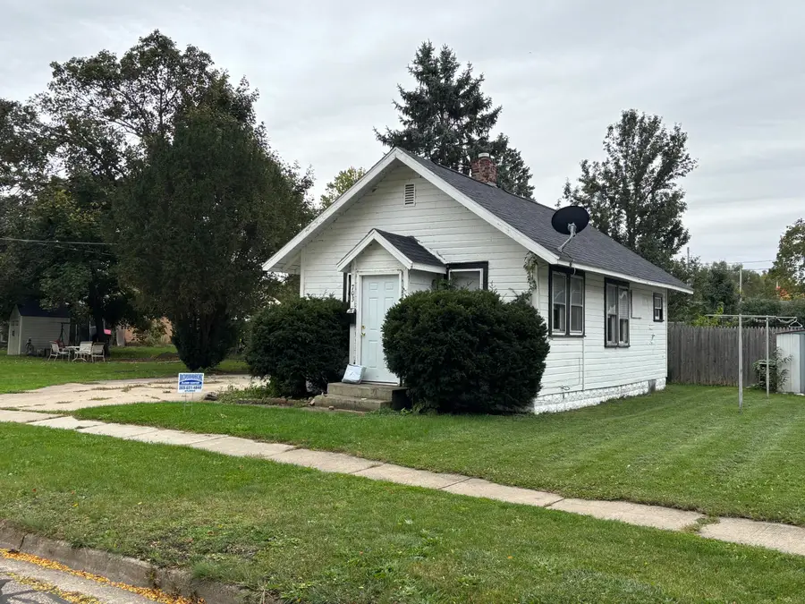 703 E Lafayette Street, Sturgis, MI 49091 - #2