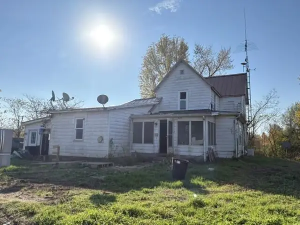 8211 Lake Pleasant Road S, Hillsdale, MI 49242