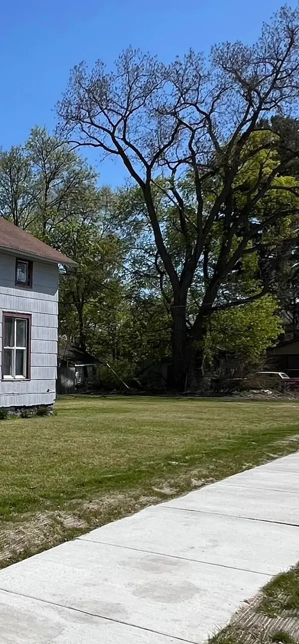 361 E May Street, BentonHarbor, MI 49022