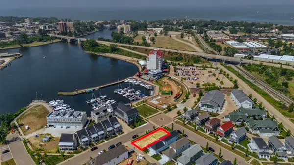 221 Cavelier Avenue, StJoseph, MI 49085