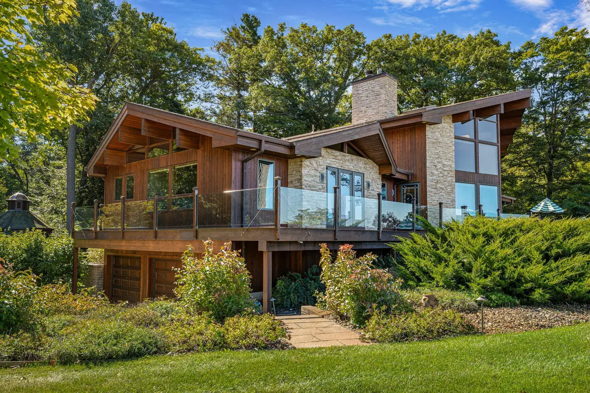 5788 M 63, Coloma, MI 49038 - #1