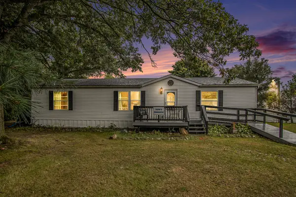 60651 Bert Road, Colon, MI 49040