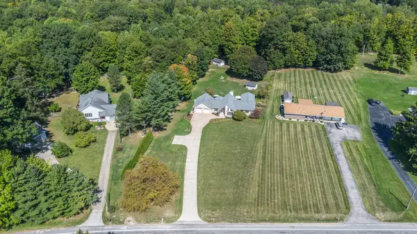 6030 Paw Paw Lake Road, Coloma, MI 49038