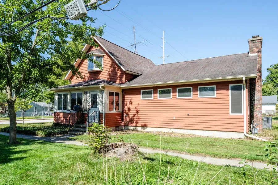 201 Sycamore Street E, Three Oaks, MI 49128 - #2