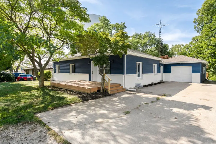 3118 Cleveland Avenue, Saint Joseph, MI 49085 - Image #2