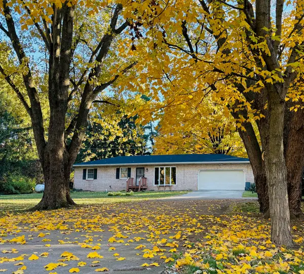 30417 US 12, Niles, MI 49120