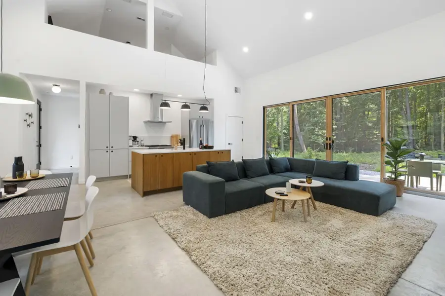 6832 Holloway Drive, Sawyer, MI 49125 - Image #3