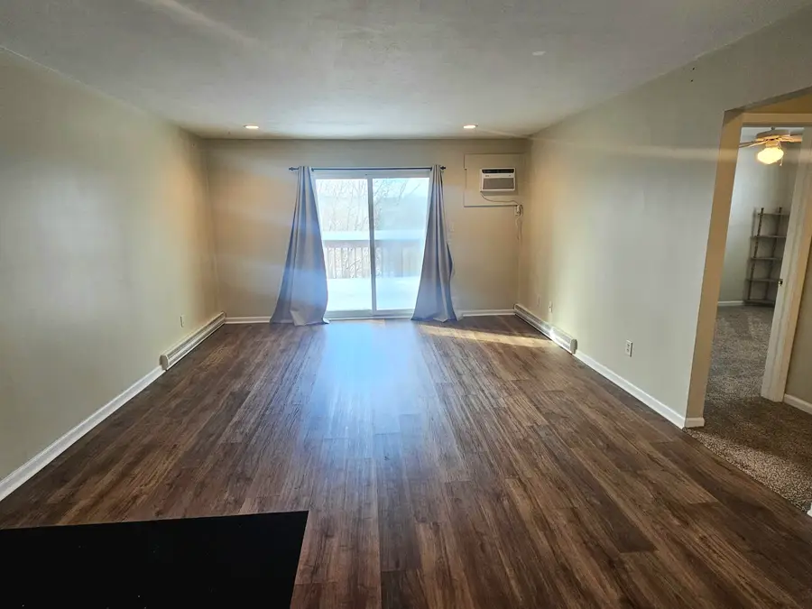 2002 N Old US 31 Highway Unit: 12, Niles, MI 49120 - Image #2