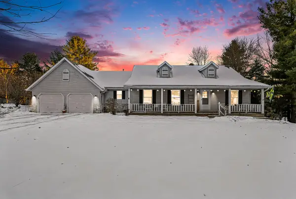 5560 Red Arrow Highway, Coloma, MI 49038