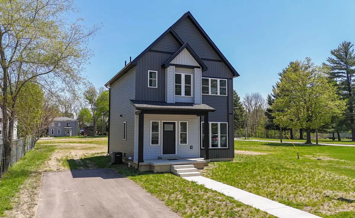 102 N Mill Street, Dowagiac, MI 49047 - #1