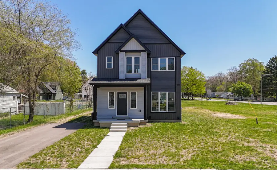 102 N Mill Street, Dowagiac, MI 49047 - #2