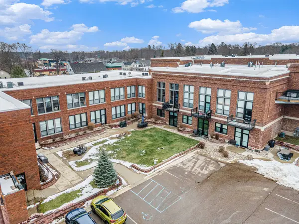 460 Broadway Street Unit: 102, SouthHaven, MI 49090