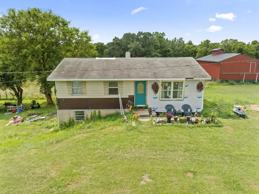 68090 Calvin Center Road, Cassopolis, MI 49031 - #2