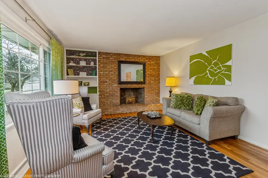 305 N Veronica Court, Saint Joseph, MI 49085 - Image #2