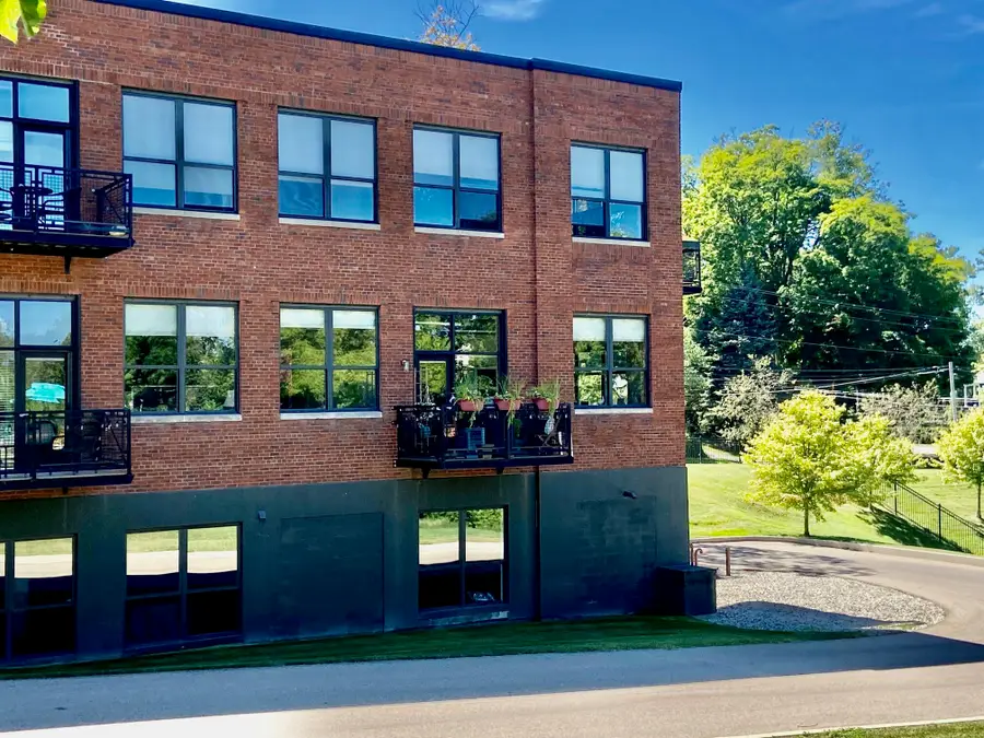 525 Superior Street Unit: 202, South Haven, MI 49090 - Image #3