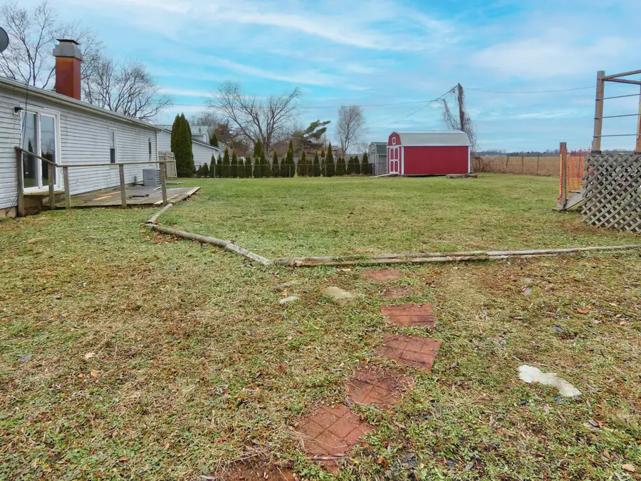 23361 N Shore Drive, Edwardsburg, MI 49112 - Image #3