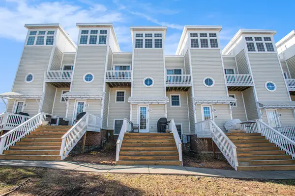 105 N Thompson Street, NewBuffalo, MI 49117