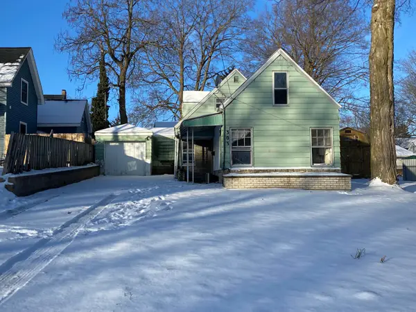 303 Orchard Street, Dowagiac, MI 49047