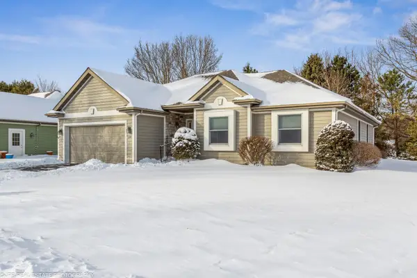 2381 Shoreham Highlands Street, StJoseph, MI 49085