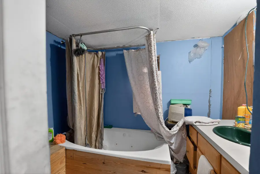 4202 N 120th Avenue, Hart, MI 49420 - Image #3