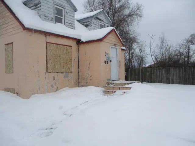 612 N Crystal Avenue, Benton Harbor, MI 49022 - #3