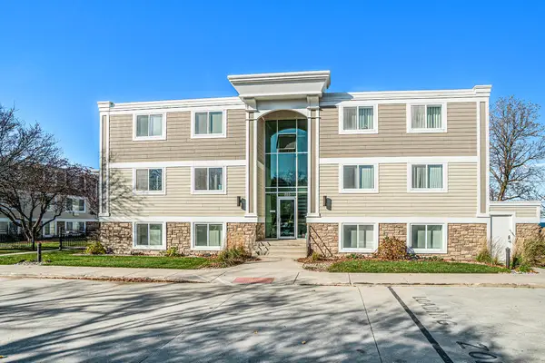 225 N Shore Drive Unit: 007, SouthHaven, MI 49090