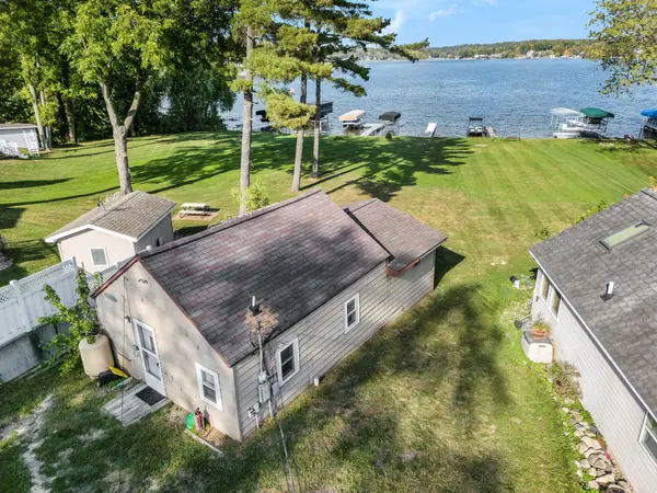 70855 Hollywood Shores Drive, Union, MI 49130